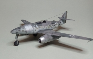 Me 262 V-9  mit "Rennkabine" Umbausatz  1/72