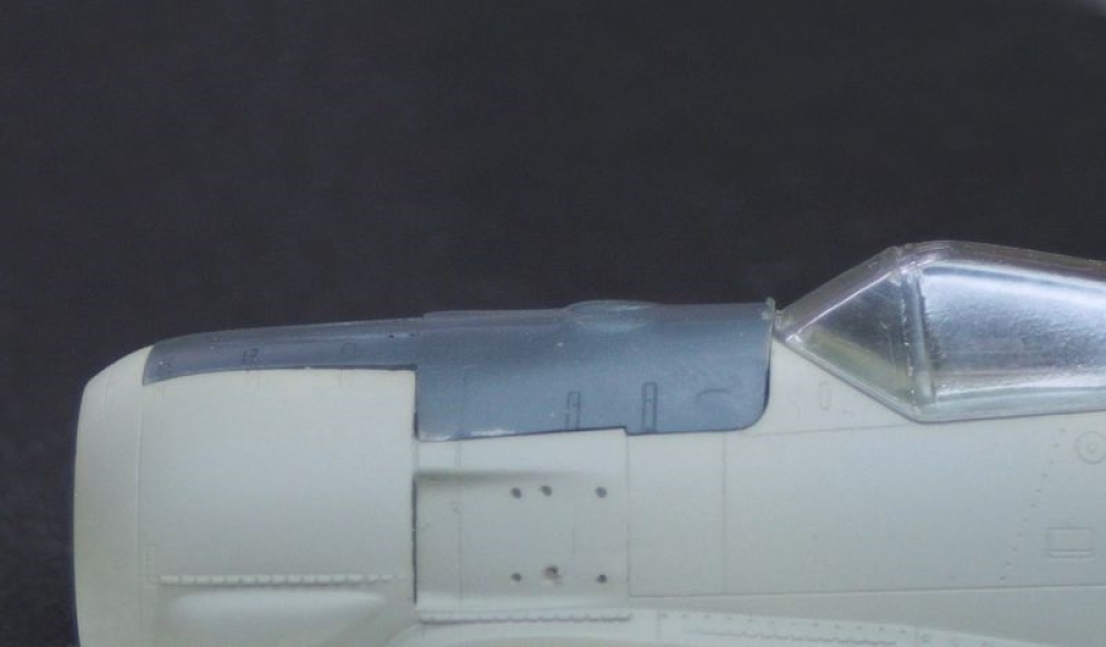 Fw 190 A-5/A-6  MG 17 fuselage gun-cover conversion  1/72